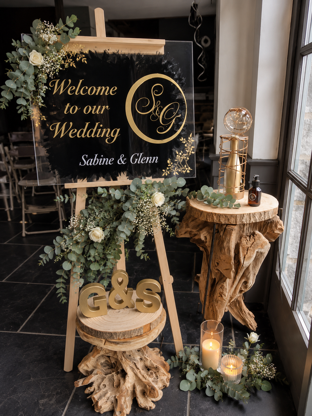 Panneau de bienvenue de mariage en plexiglas réalisé sur mesure