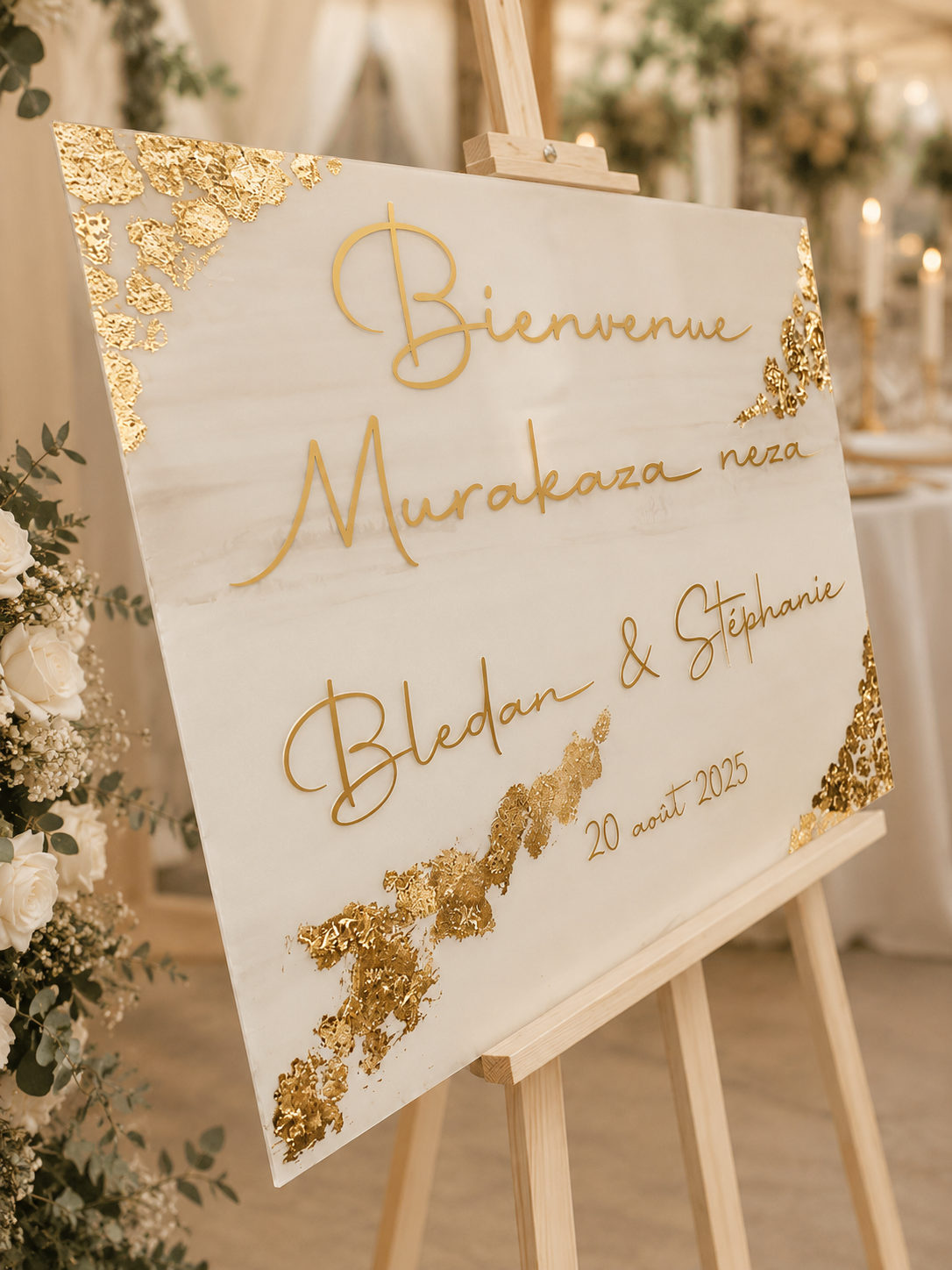 Panneau de bienvenue en plexiglas personnalisé avec feuille d’or